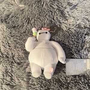 Disney Parks Sakura Baymax Keychain
